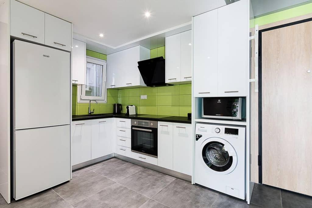 Brand New Stylish 2 Bedroom Apartment Athens Exterior photo